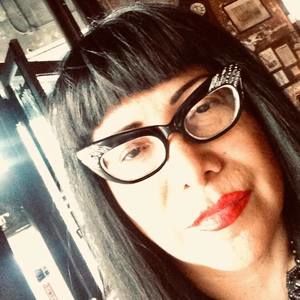 Meet your Posher, Stella